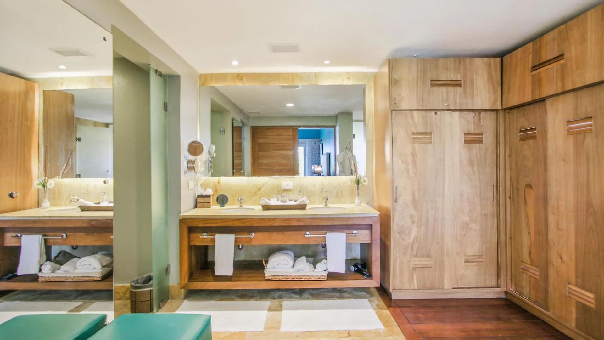 2-Bedroom Beachfront Apartment, Capcana, Punta Cana Repubblica Dominicana